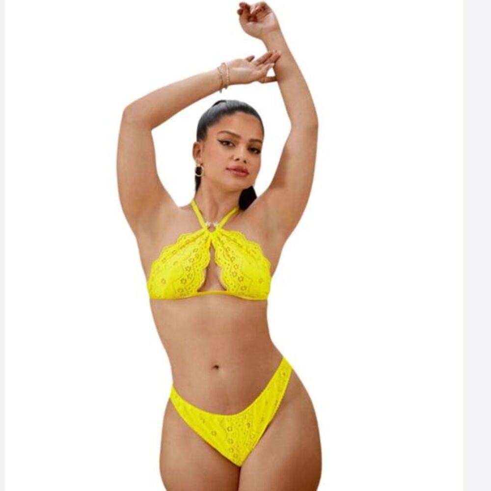 Savage X Fenty Women's Bombshell Broderie Lace Halter Bralette Yellow‎ Size M
